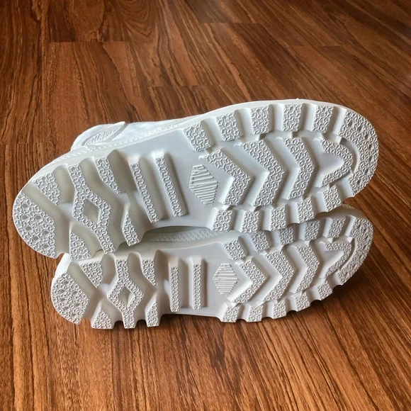 Palladium Pampa HI Women’s White boot - Picture 6 of 10